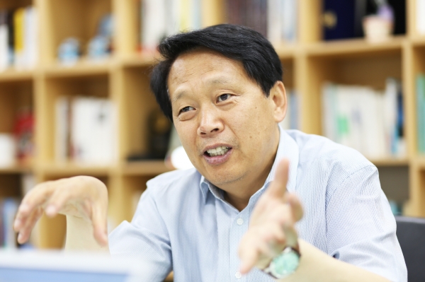 이성 구청장이 “다음 목표는 미래를 향한 구로구의 터전을 닦아 놓는 것”이라며 “그저 서울의 일부가 아닌 확실한 정체성을 가진 도시를 만들기 위해 노력하고 있다”고 말했다. 사진=구로구 제공