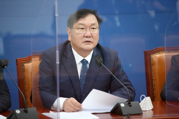 더불어민주당 김태년 원내대표가 20일 서울 여의도 국회에서 열린 국정감사 대책회의에서 발언하고 있다. 2020.10.20 사진=연합뉴스