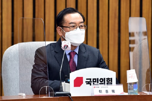 17일 오후 국회에서 열린 국민의힘 민생정책 간담회 '물류산업 상생발전 방안 의견청취'에서 이종배 정책위의장이 발언을 하고 있다. 사진=연합뉴스