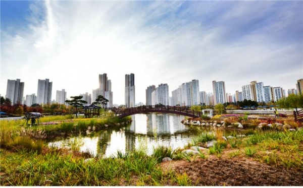 마산동 호수공원 전경