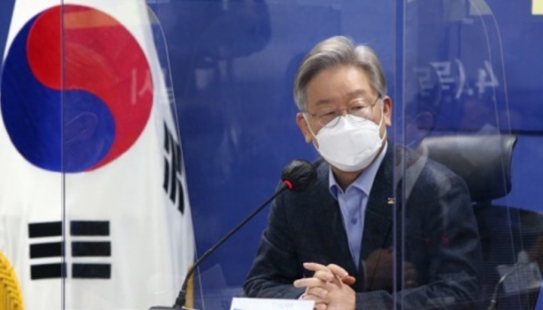 이재명 경기도지사가 14일 국회 의원회관에서 열린 군사시설 보호구역 해제 및 완화 당정협의에서 발언하고 있다. 사진=연합뉴스