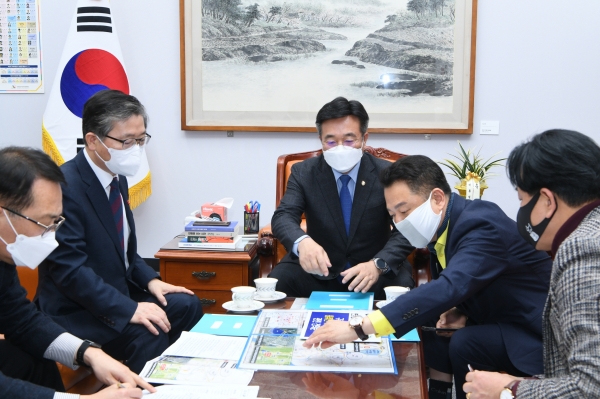 안승남 구리시장이 변창흠 국토부장관을 만나