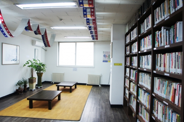 구로구가 주민들이 책을 쉽게 접할 수 있도록 ‘작은도서관 지원사업’을 펼친다. 사진=구로구 제공