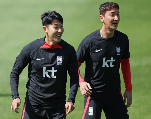 코스타리카전 앞두고 훈련하는 손흥민·정우영. 사진=연합뉴스