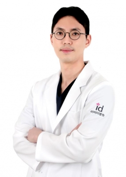 안성재 아이디병원 프로닥터(성형외과 전문의)<br>