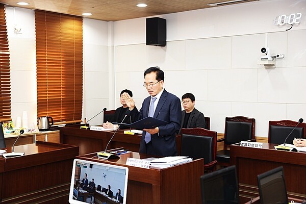 평택시의회, 정광용 평택산업진흥원장 후보자 인사청문 진행 - 뉴스 썸네일 이미지