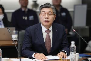 취임 반년 DGB 황병우號, '디지털 전환'으로 비상 노린다 - 뉴스 썸네일 이미지