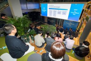 KT, AICT 유망 스타트업과 함께하는 'FutureWave Day' 개최 - 뉴스 썸네일 이미지