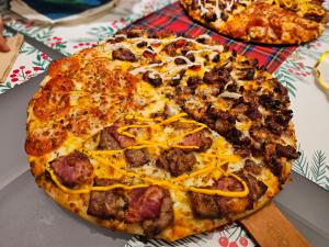 대형 프랜차이즈 주춤...언더독이 끌어올리는 피자 시장 - 뉴스 썸네일 이미지