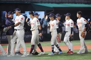 [오늘의 KBO] "연패 없다" <b>롯데</b> 2위 재탈환…선두 LG와 2게임차