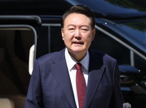 尹 구속기소 강공…<b>내란</b> 특검 <b>외환죄 수사</b> 집중할 듯