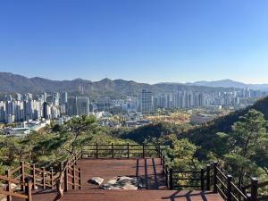 과천시, <b>관악산</b>에 새로운 도심 조망 명소 '<b>해누리 전망대</b>' 조성