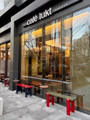 카페 룩트, 겨울 한정 브런치 라인업 강화... 연어 빠삐요트 선봬 - 뉴스 썸네일 이미지