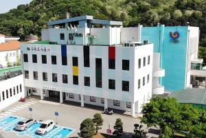 구미도시공사, 성과로 증명한 2025년...신뢰받는 지방공기업 위상 강화 - 뉴스 썸네일 이미지