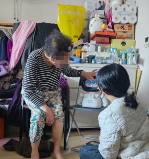 구리시, 취약계층 인공지능(AI) 돌봄 로봇 ‘다솜이’ 반복 교육…"어르신 활용도·만족도 향상"