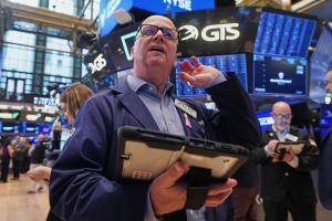 인플레 공포 뚫은 AI 질주... S&P500·나스닥 최고치 경신