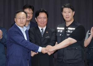 [기획]성과급 논란 '확산일로'...노노 갈등·주주 참전·법적 공방 - 뉴스 썸네일 이미지