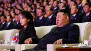 국정원 "北 <b>김주애</b>, 사실상 <b>후계자</b> 내정 <b>수순</b>"